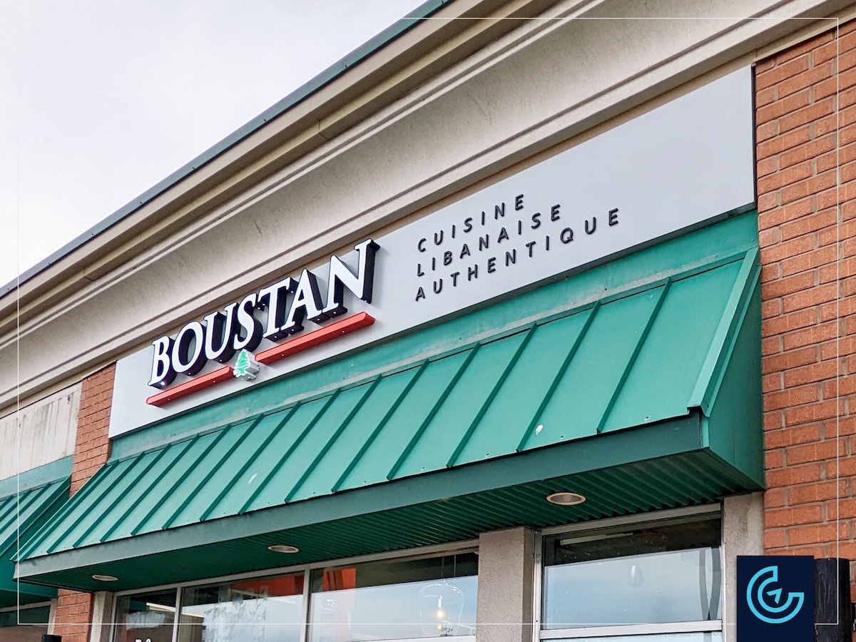 Enseigne commerciale lumineuse en style lettres channel pour le